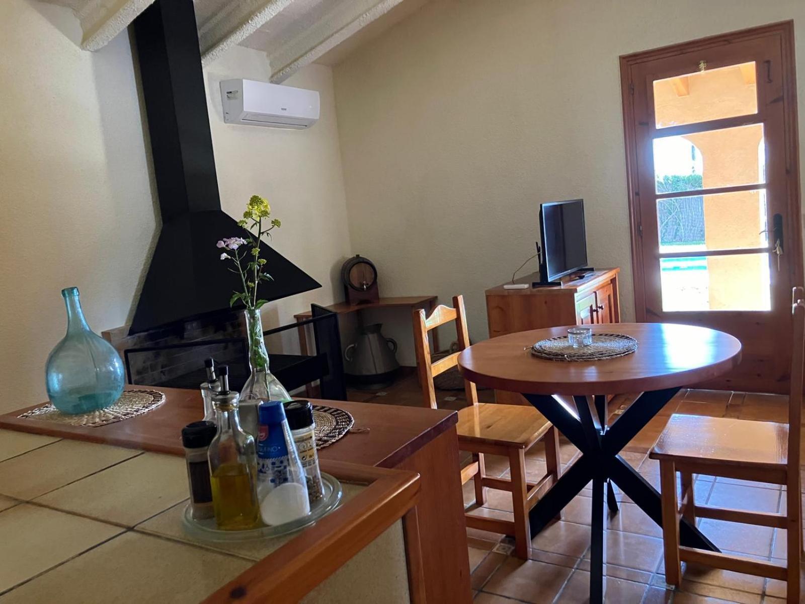 Apartment With Private Pool And Garden San Martin Sarroca Ngoại thất bức ảnh