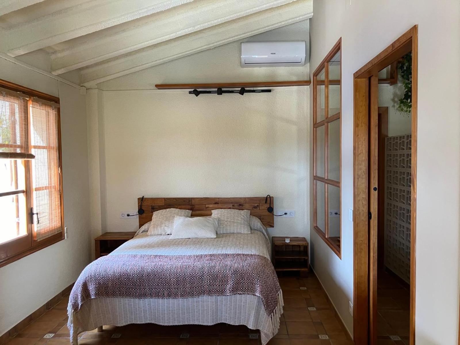 Apartment With Private Pool And Garden San Martin Sarroca Ngoại thất bức ảnh